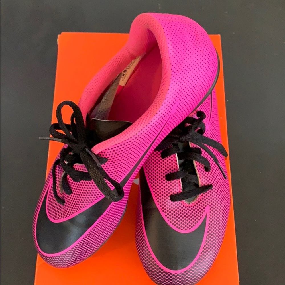 JR NIKE BRAVATA II FG SOCCER SHOES